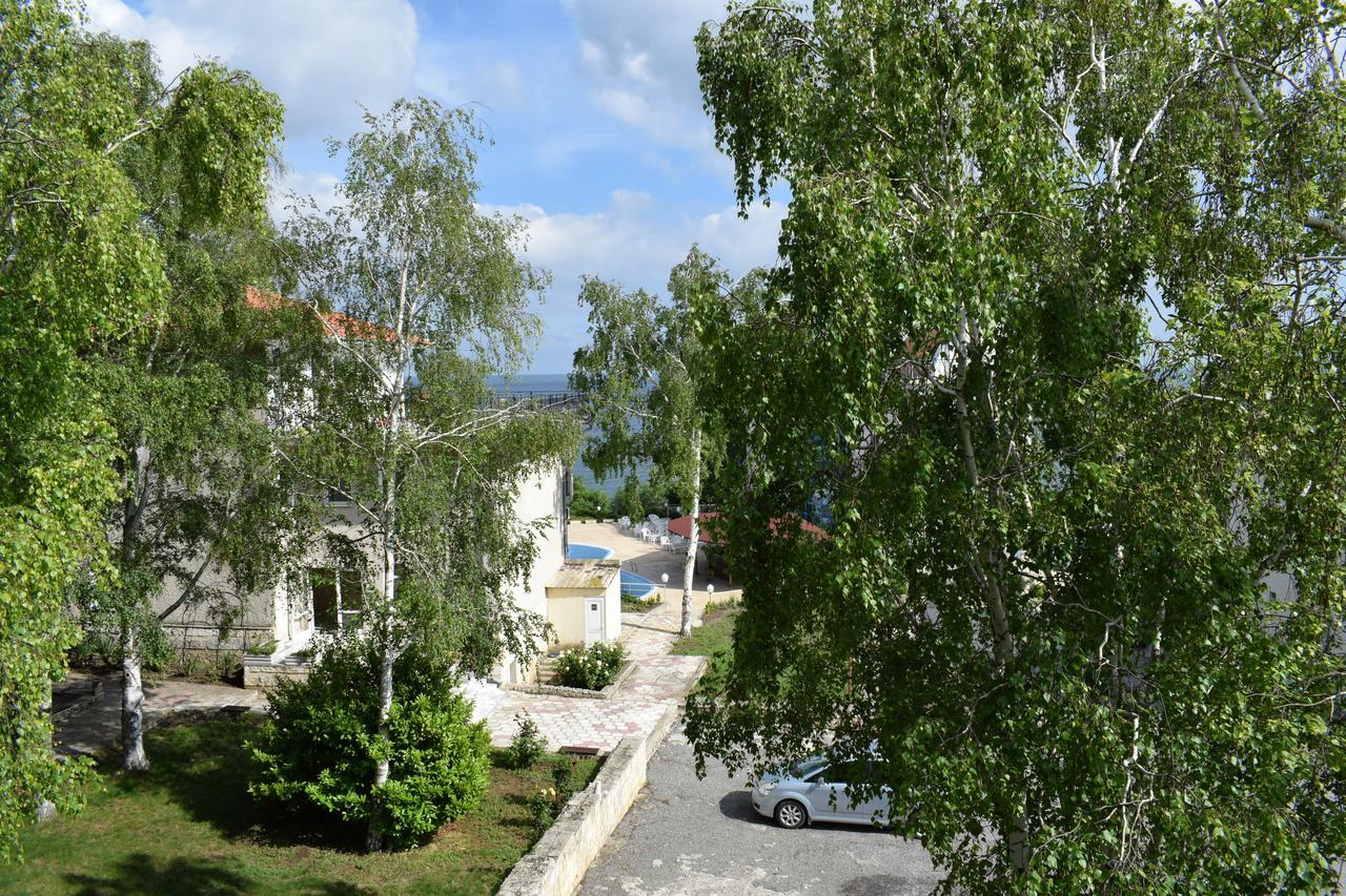 Ahilea Hotel - Free Pool Access Балчик Экстерьер фото